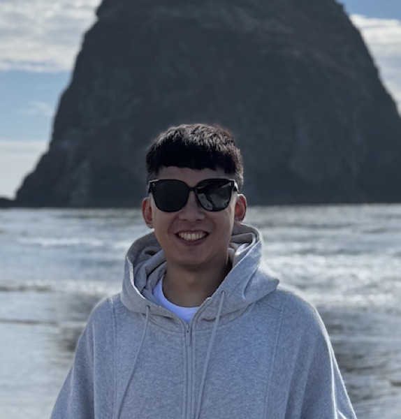 Shi Hao Liu, licensed Washington real estate broker at Kelly Right Real Estate